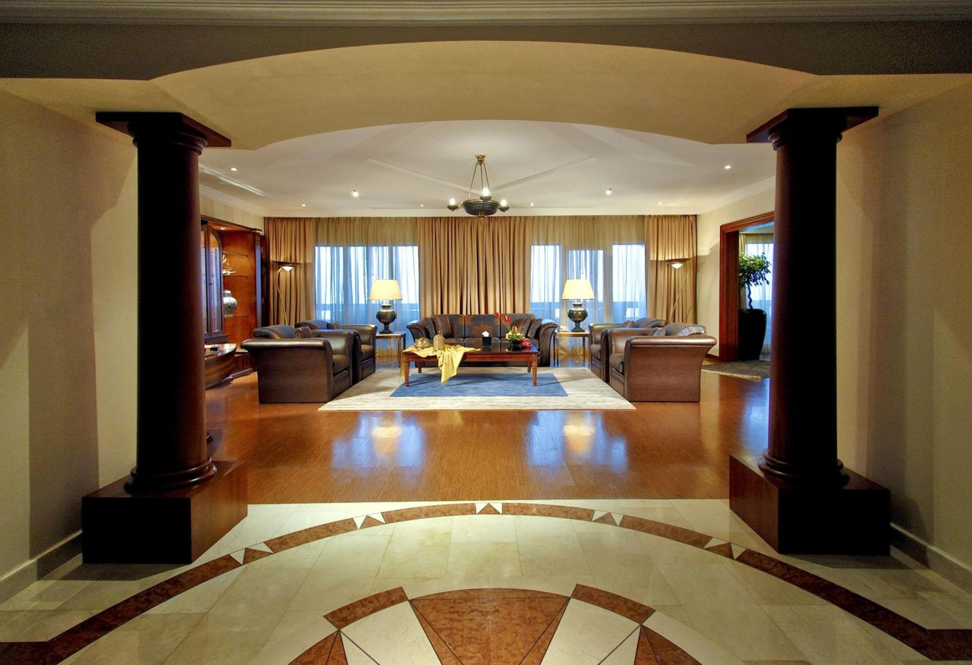 Ajman Hotel By Blazon Hotels Exterior photo Presidential Suite